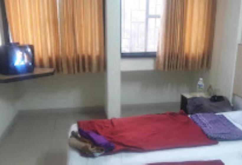 חדר סטנדרט יחיד, Shreeman ,satara