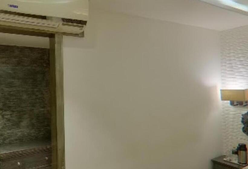 Suíte, Siddharth Premiere Chandrapur