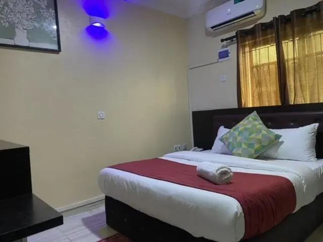 اتاق استاندارد, New Heights Castle Hotels