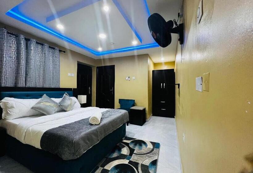 سوییت اجرایی, New Heights Castle Hotels