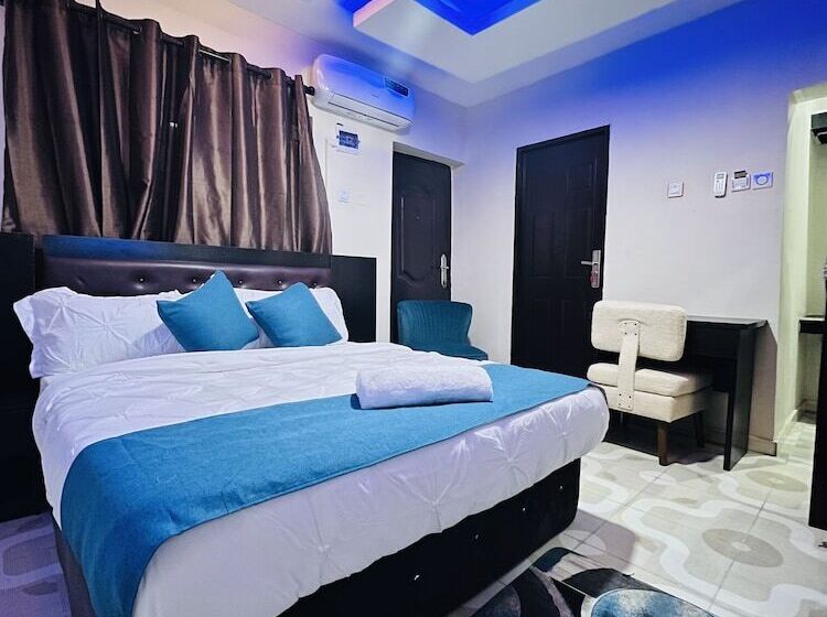 اتاق استاندارد, New Heights Castle Hotels