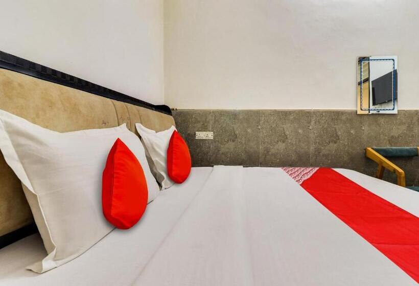 트리플 클래식 룸, Oyo Hotel Indian Era