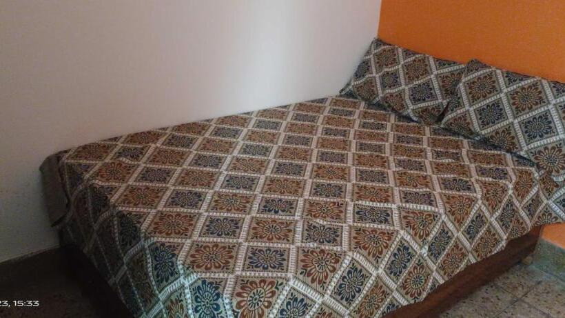 Трехместный Номер Классика, Oyo Yug Hotel & Resturant