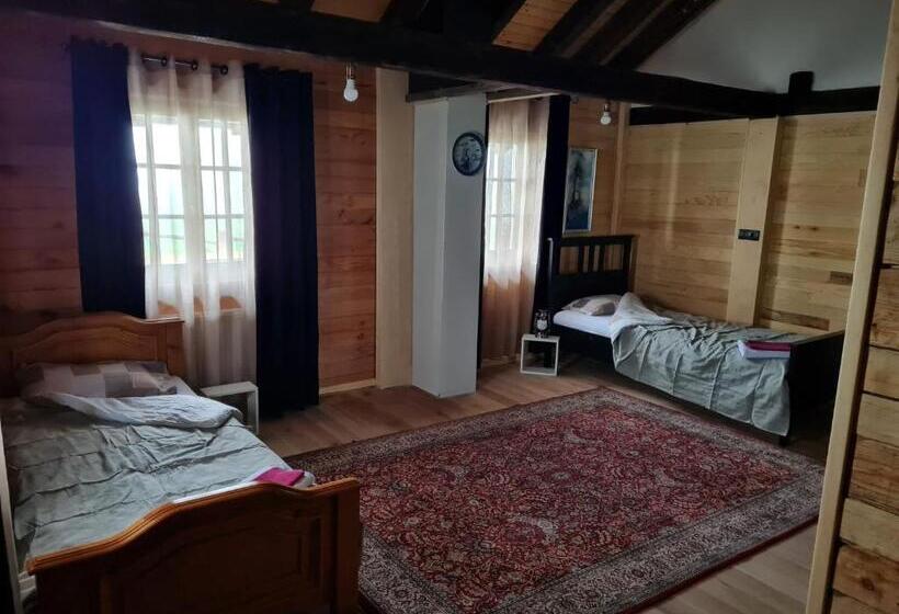 اتاق استاندارد سه نفره, Eco Lodge Taor