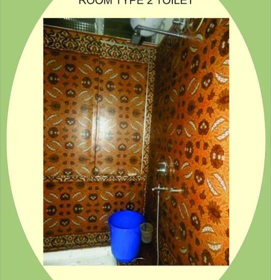 标准三人间, Haldankar Guest House