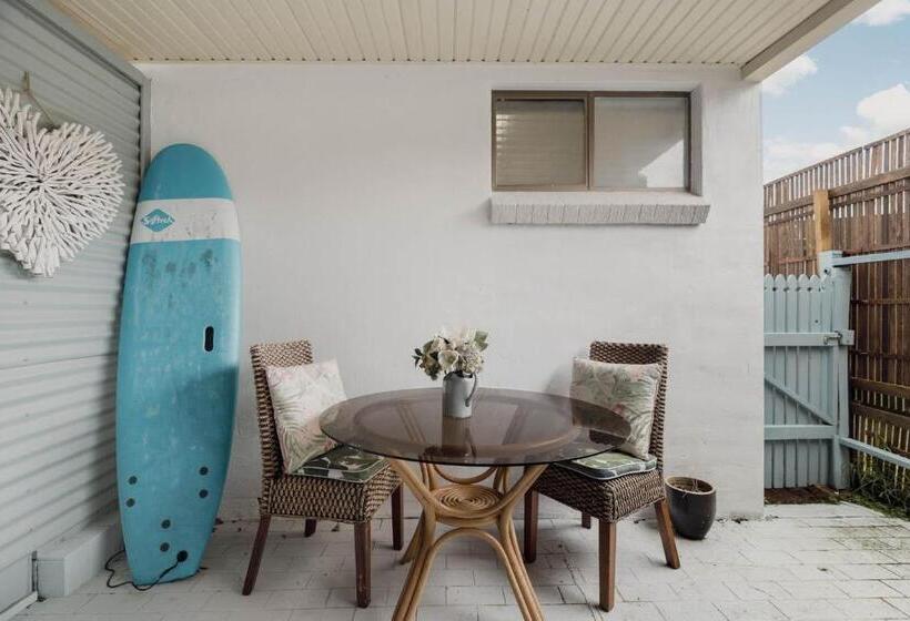 בית, חדר שינה 1, Happy Daze 2