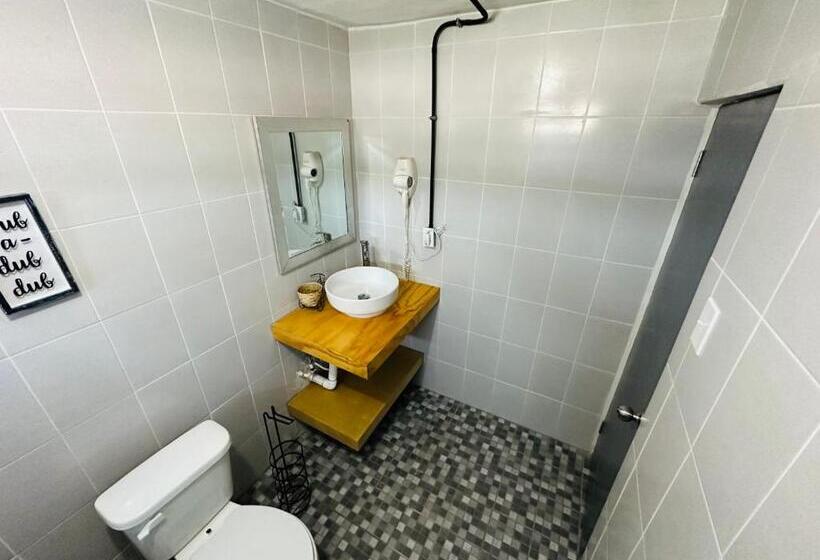 غرفة قياسية, The Stay Doña White