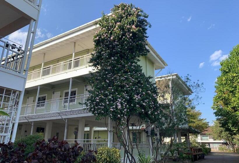 חדר סטנדרט, Pj Place