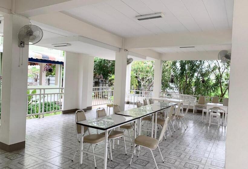 חדר סטנדרט, Pj Place