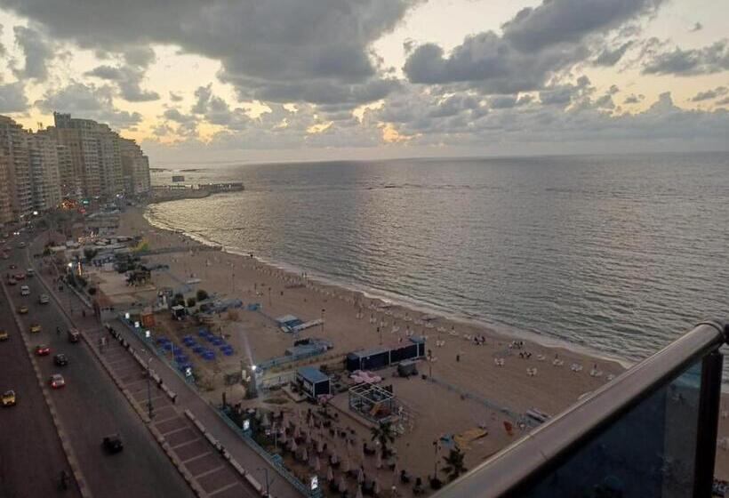 آپارتمان 1 خوابه با چشم‌انداز دریا, شقة فندقية