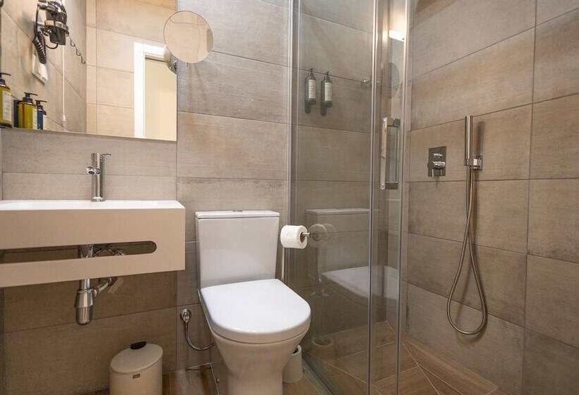 共用房间的床, Watts House