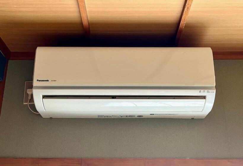 غرفة قياسية رباعية, Yuzawa House