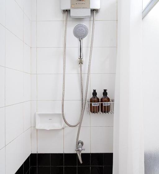 اتاق لوکس, Capitel Rama 4