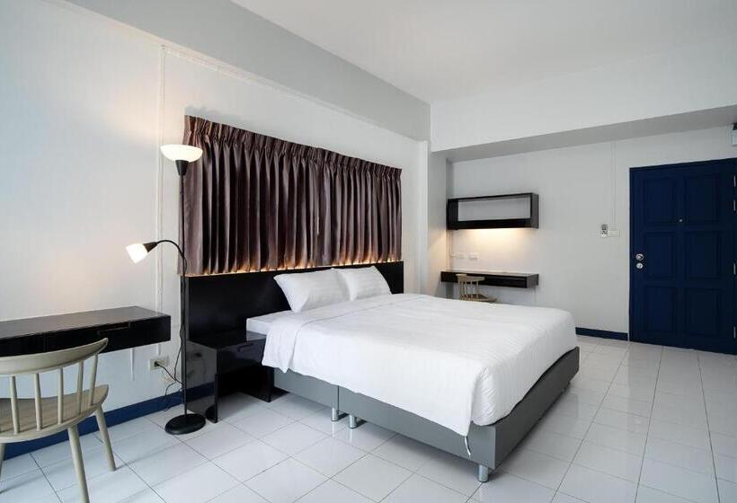 اتاق پرمیوم, Capitel Rama 4