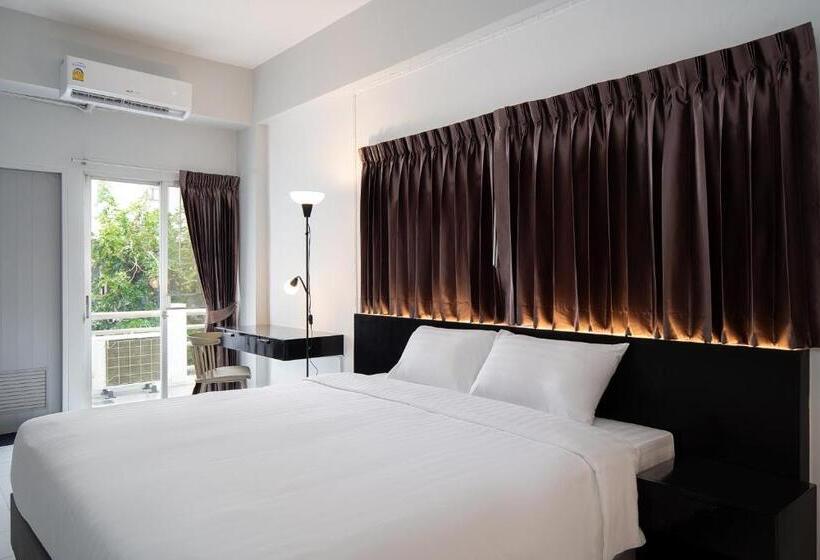 اتاق پرمیوم, Capitel Rama 4