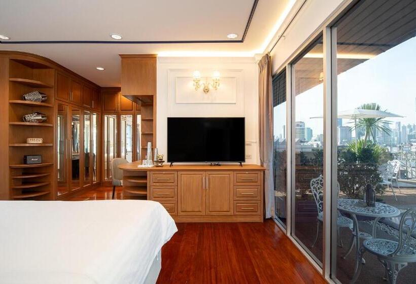 سوئیت پنت هاوس, Capitel Rama 4