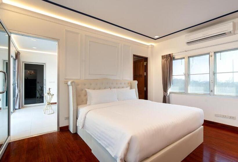 سوئیت پنت هاوس, Capitel Rama 4