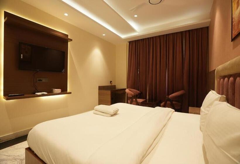 اتاق سوپریور با تخت بزرگ, Elite Hotel Lime Stay Greater Noida