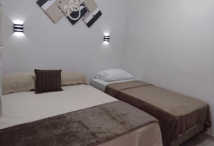 Economy Triple Room, Hospedagem Encantos Da Serra