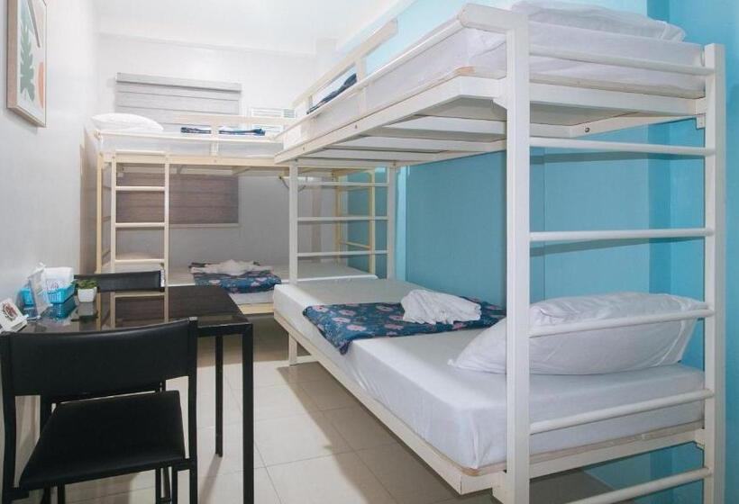 Номер Стандарт Четырехместный Совместный Санузел, Catlea Inn
