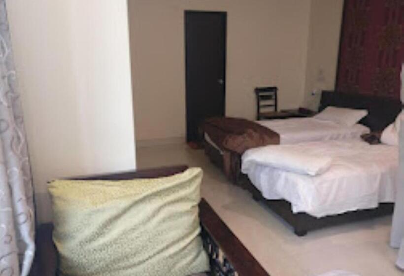 Номер Deluxe, Ira Executive Aurangabad