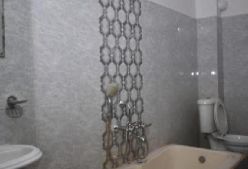 디럭스 룸, Midway & Zaika Restaurant Bihar