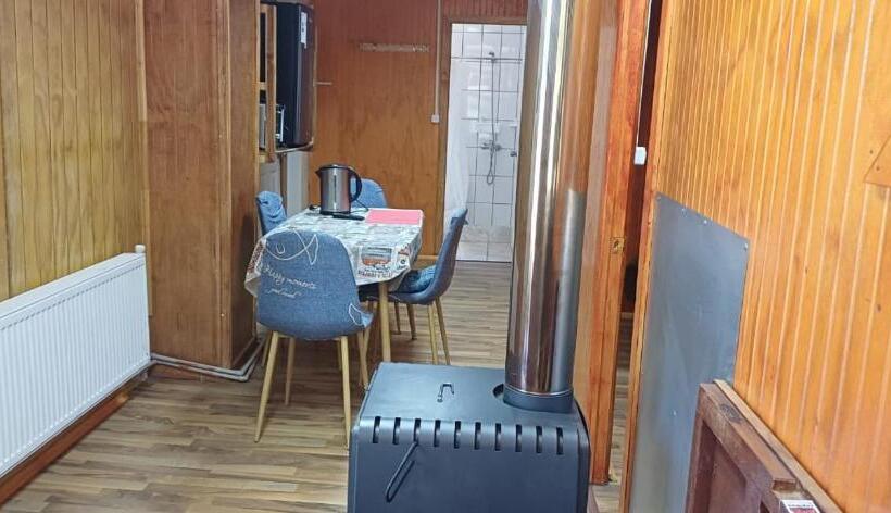 ルームシェアのワンベッド, Plaza Tucapel