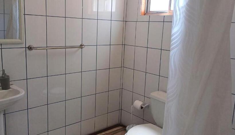 ルームシェアのワンベッド, Plaza Tucapel