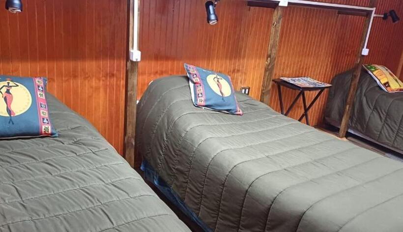 ルームシェアのワンベッド, Plaza Tucapel