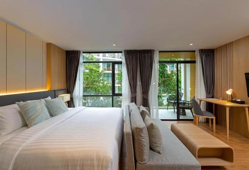 Deluxe-huone King-vuode, Wyndham Garden Naithon Phuket