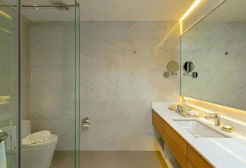Premium-huone, Wyndham Garden Naithon Phuket