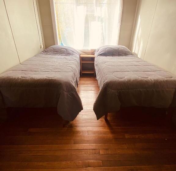 اتاق استاندارد با سرویس بهداشتی مشترک, Hostal Miraflores