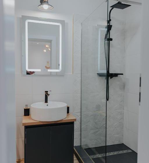 اتاق استاندارد, Ioanaguesthouse