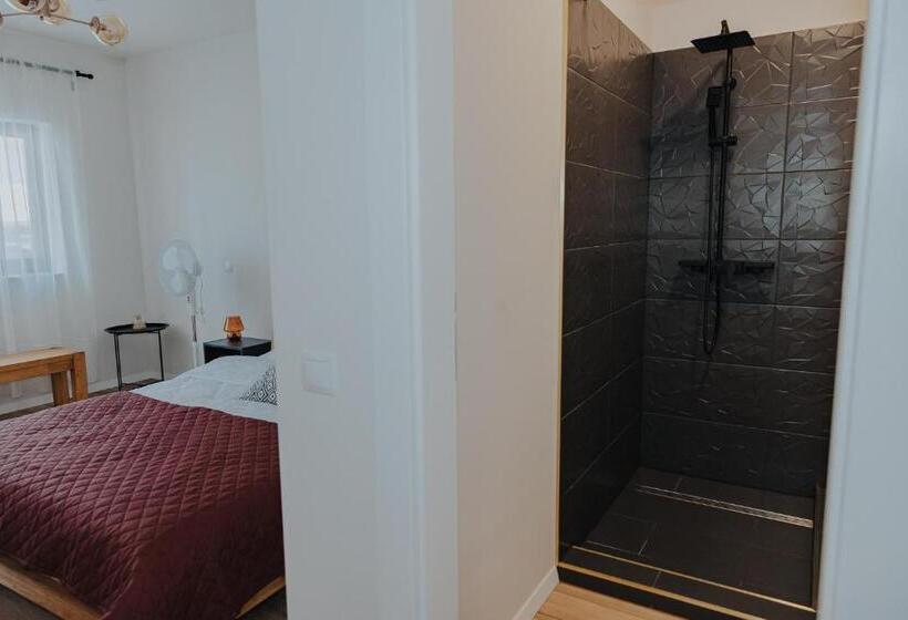 اتاق استاندارد, Ioanaguesthouse