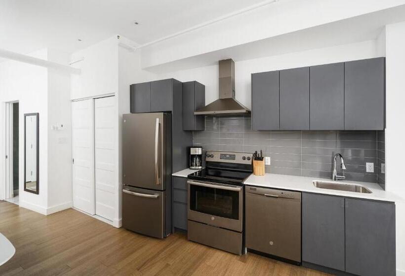 استودیوی لوکس, Bakan Palais Des Congres, Convention Centre