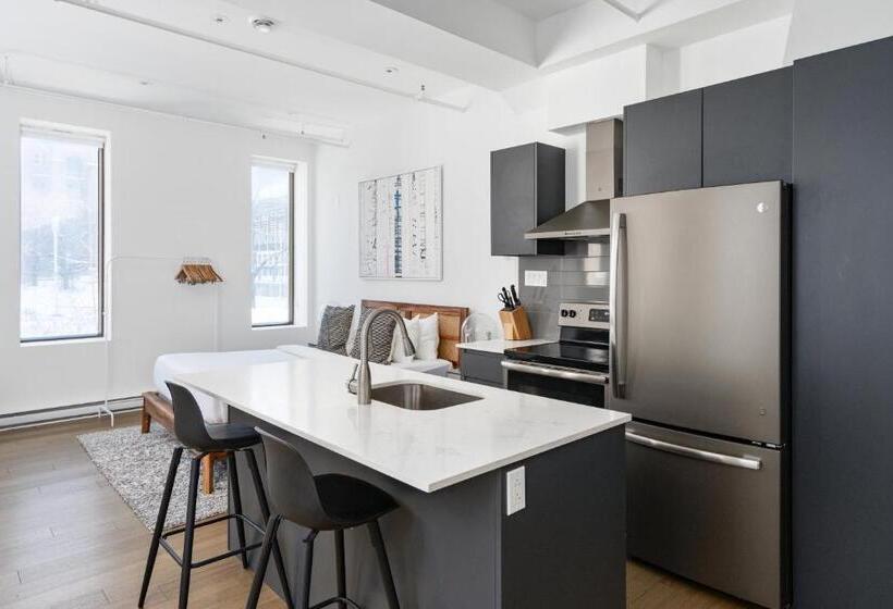 استودیوی لوکس, Bakan Palais Des Congres, Convention Centre