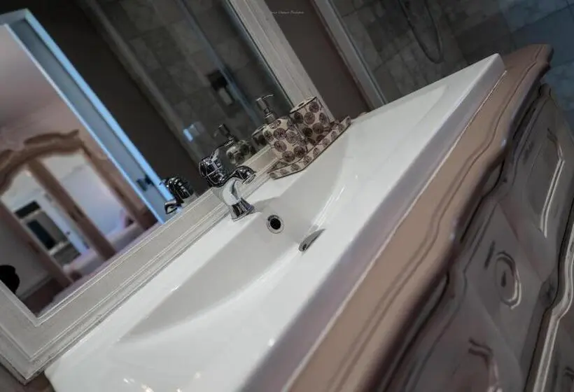 ガーデンビュースタンダードルーム, Domaine Benester Chambre Léonie 4 épis