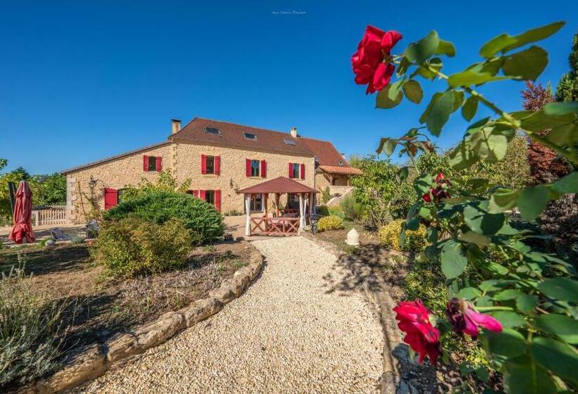 Номер Стандарт Вид на Сад, Domaine Benester   Chambre Léonie   4 épis