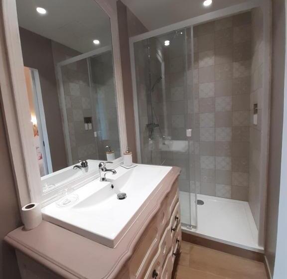 Номер Стандарт Вид на Сад, Domaine Benester   Chambre Léonie   4 épis