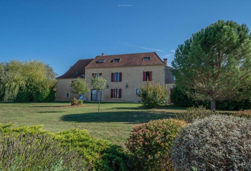 Номер Стандарт Вид на Сад, Domaine Benester   Chambre Léonie   4 épis