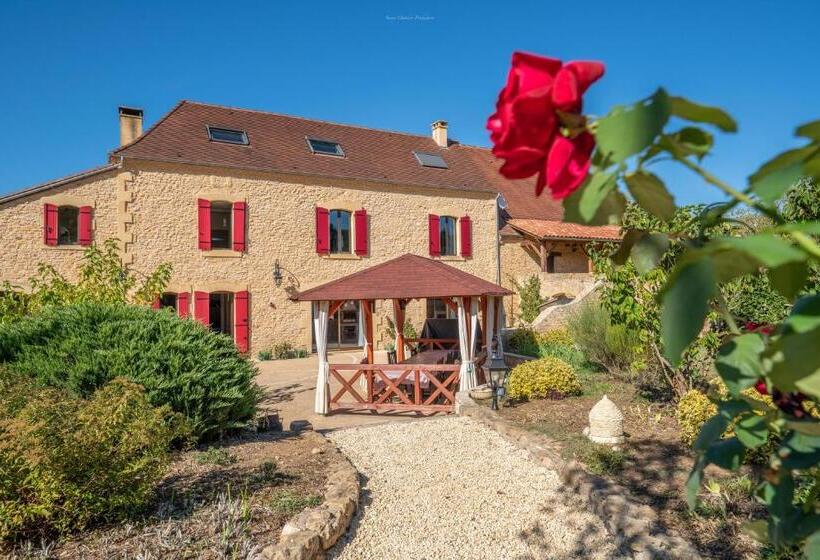 Номер Стандарт Вид на Сад, Domaine Benester   Chambre Léonie   4 épis