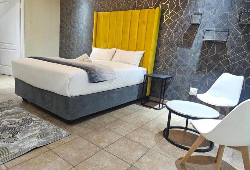 Номер Deluxe с Балконом, Yello Guest House Graskop