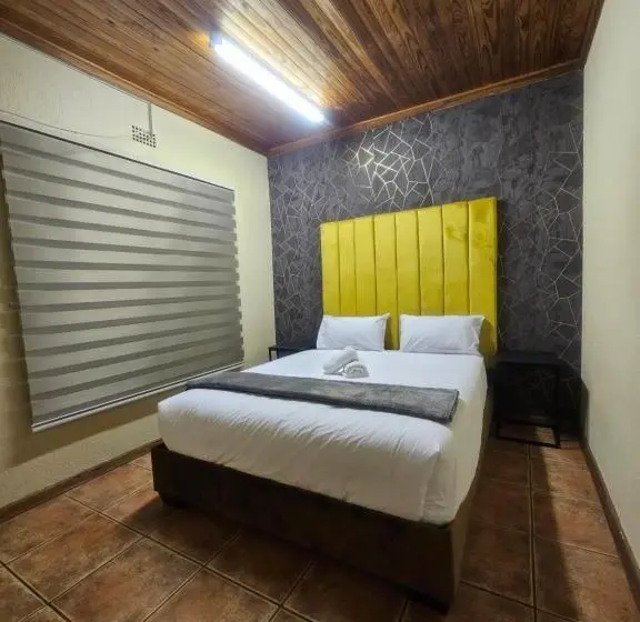 バス共有のスタンダードルーム, Yello Guest House Graskop