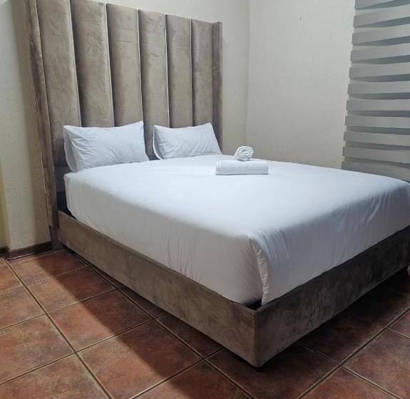 Номер Стандарт Совместная Ванная, Yello Guest House Graskop