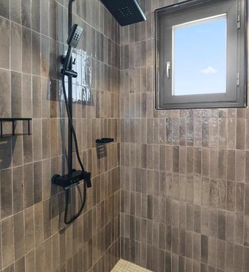 带1个卧室的带阳台的公寓, Bocobay Wariruri Condos