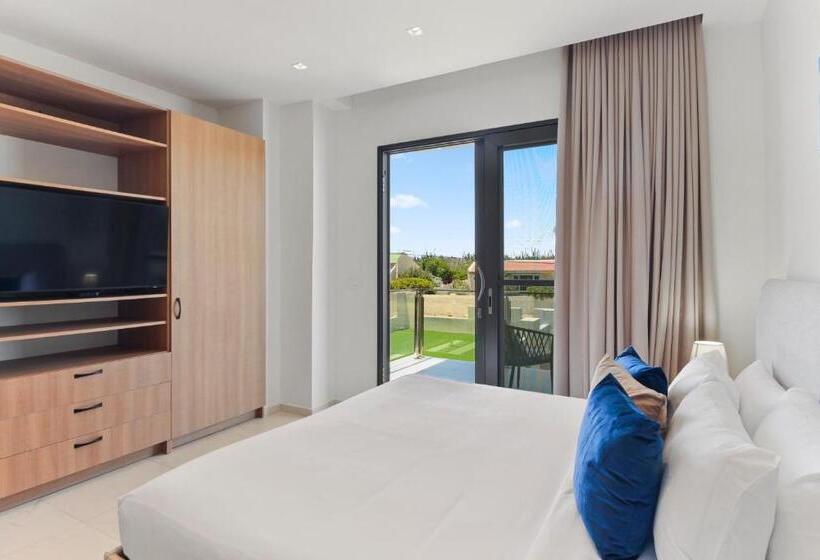 带1个卧室的带阳台的公寓, Bocobay Wariruri Condos