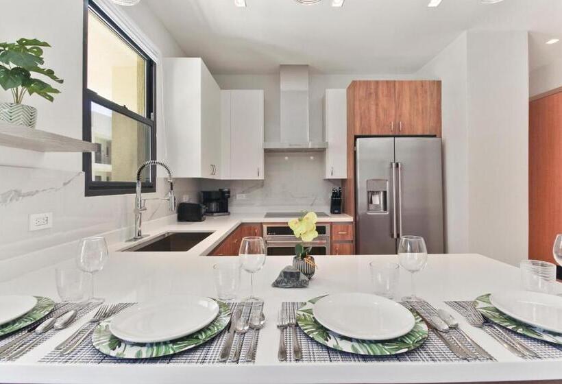 带1个卧室的带阳台的公寓, Bocobay Wariruri Condos