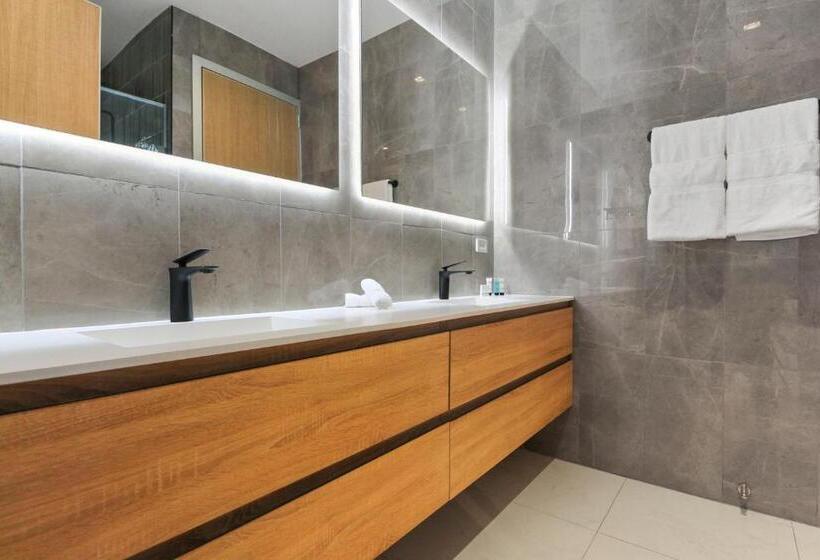 带1个卧室的带阳台的公寓, Bocobay Wariruri Condos