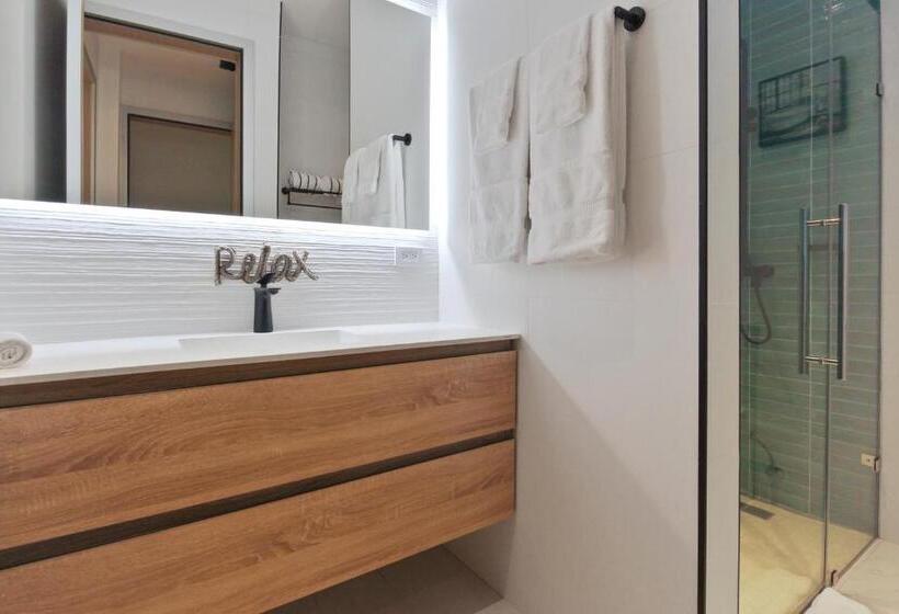 带1个卧室的豪华公寓, Bocobay Wariruri Condos