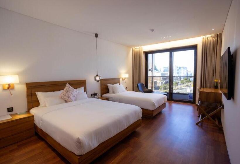 标准间带露台, Luel